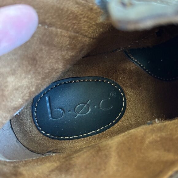 B.O.C. Shea Distressed Leather Ankle Booties Women's Size 8 Brown Buckle Western - Picture 8 of 11